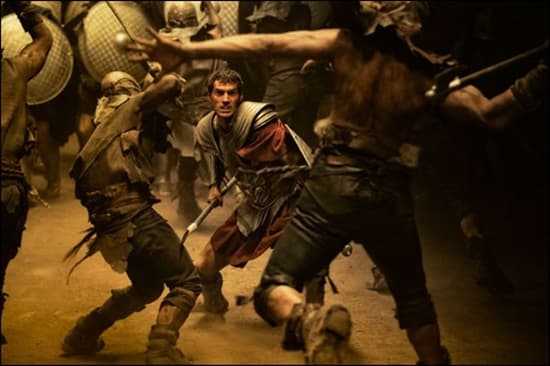 어둠 속 근접 전투 장면 - 에테르노스 전투 시스템